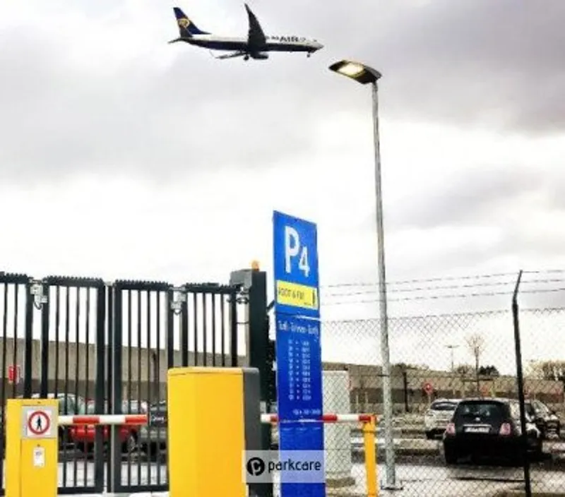 Parking Charleroi Airport P4 foto 3