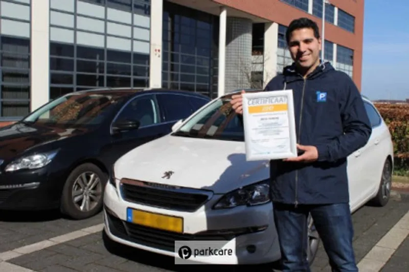 Royal Parking Schiphol chauffeur met certificaat