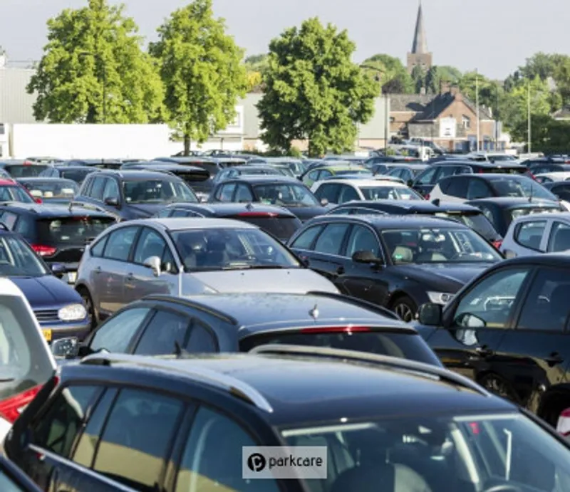 Eazzypark Schiphol Geparkeerde auto's