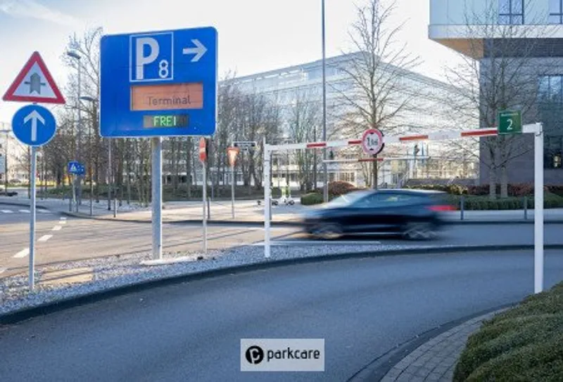 Parking Düsseldorf Airport P8 foto 5